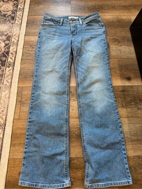 Levi's Light Blue Flare Jeans - Classic Wash